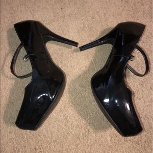 Size 12 wide black patent leather Mary Jane heels
